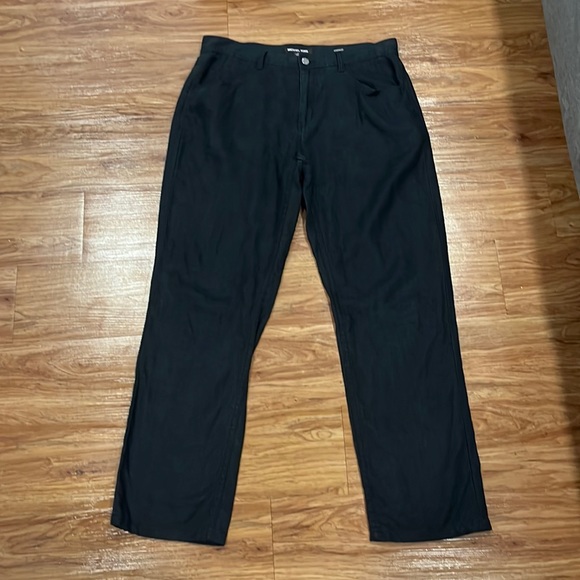 Michael Kors Pants - Modern Fit Micheal Kors Black pants Size 32